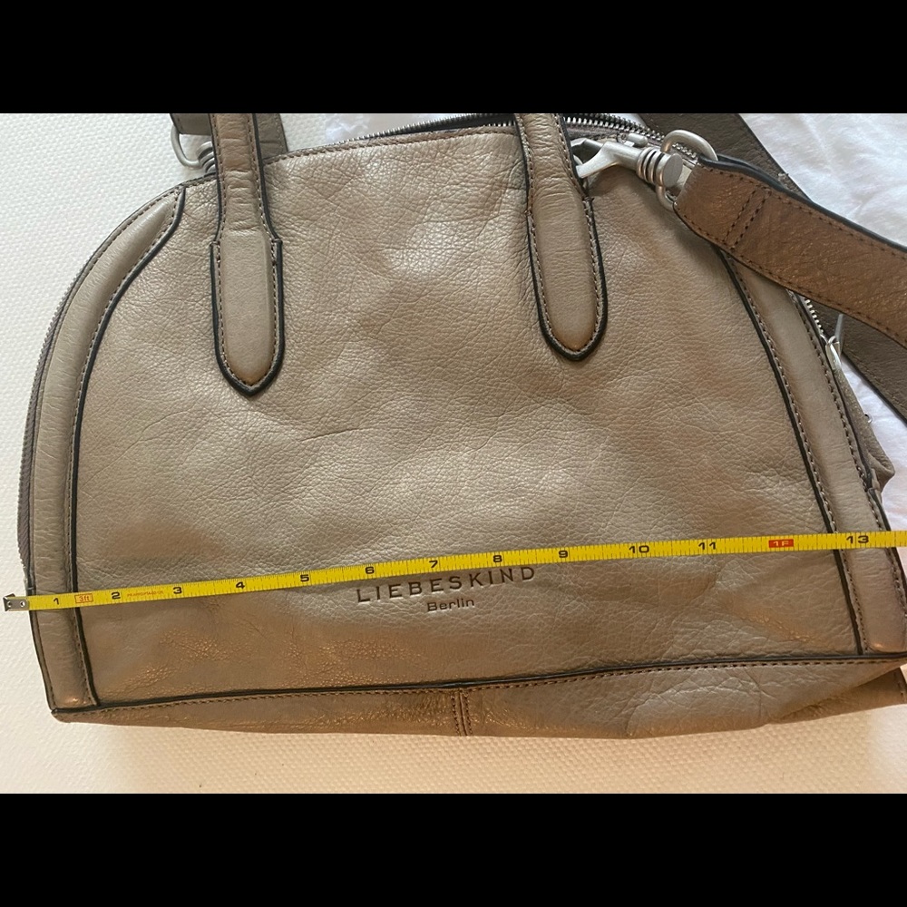 Liebeskind Berlin leather crossbody bag - Picture 8 of 16